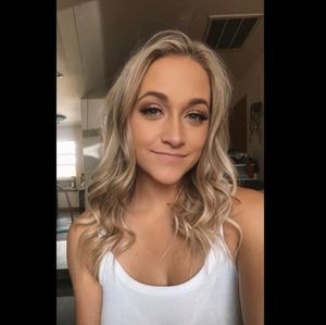 Meet your Posher, Malia